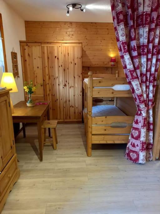 L'Appartement Les Bossons En Lisiere De Foret Dans Le Chalet Genepi 아레체스 외부 사진